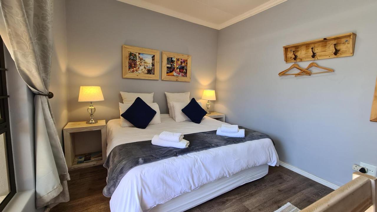 Tiende Laan Bed & Breakfast And Self-Catering Walvis Bay Dış mekan fotoğraf