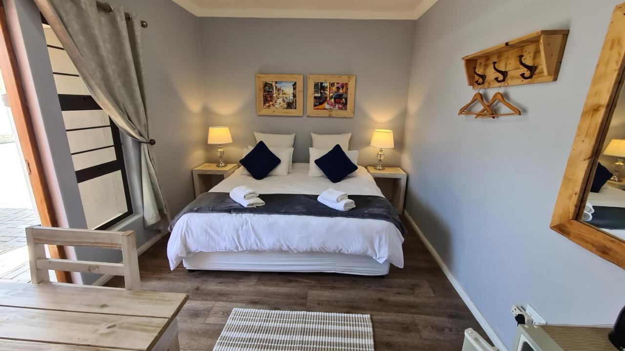 Tiende Laan Bed & Breakfast And Self-Catering Walvis Bay Dış mekan fotoğraf