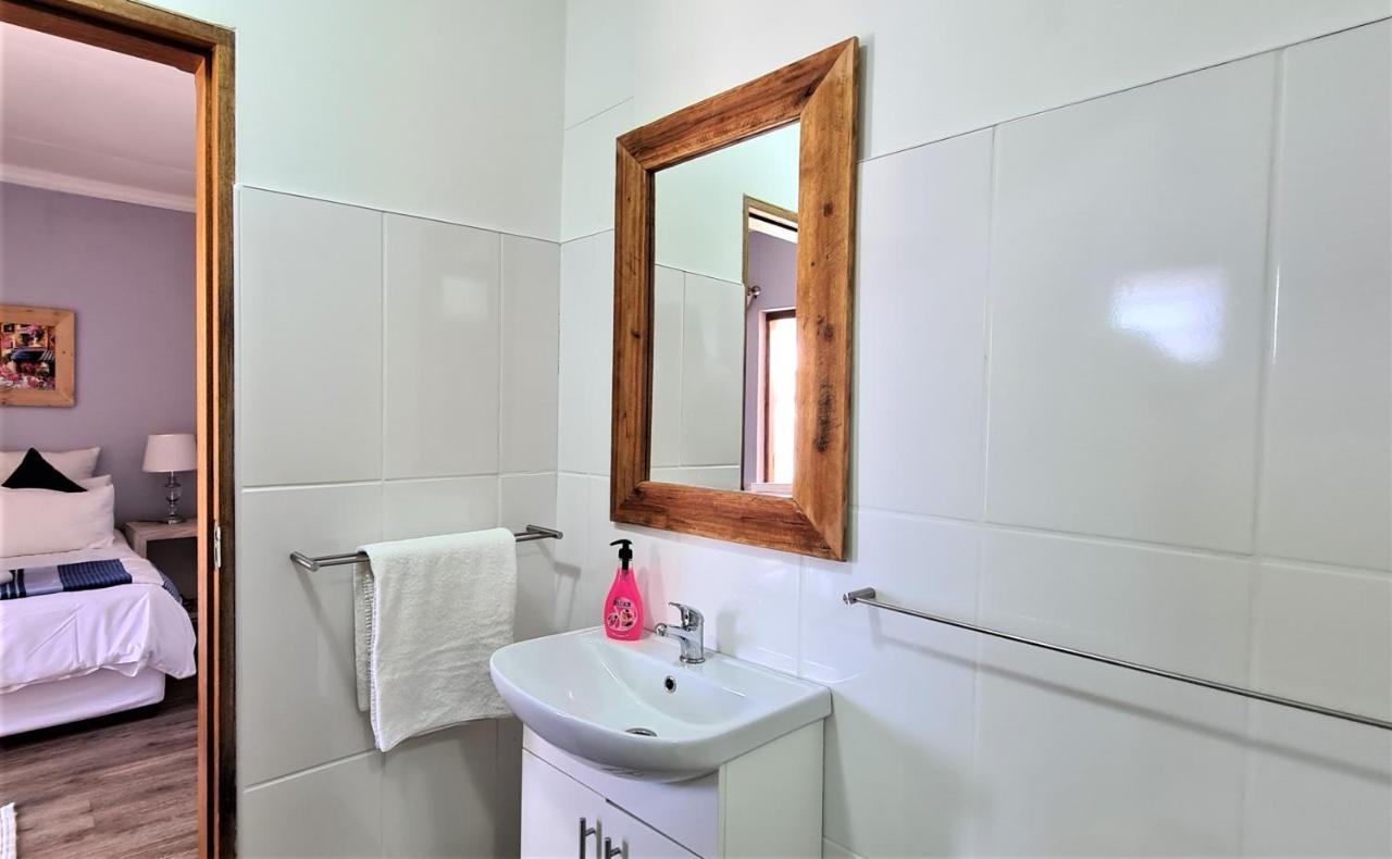 Tiende Laan Bed & Breakfast And Self-Catering Walvis Bay Dış mekan fotoğraf