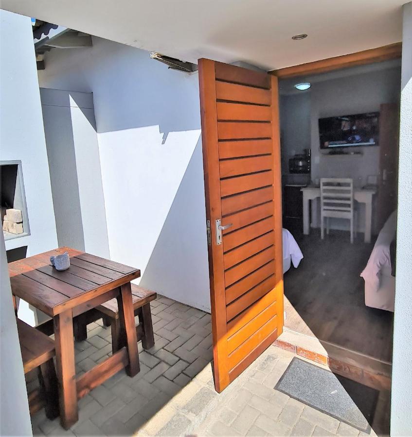 Tiende Laan Bed & Breakfast And Self-Catering Walvis Bay Dış mekan fotoğraf