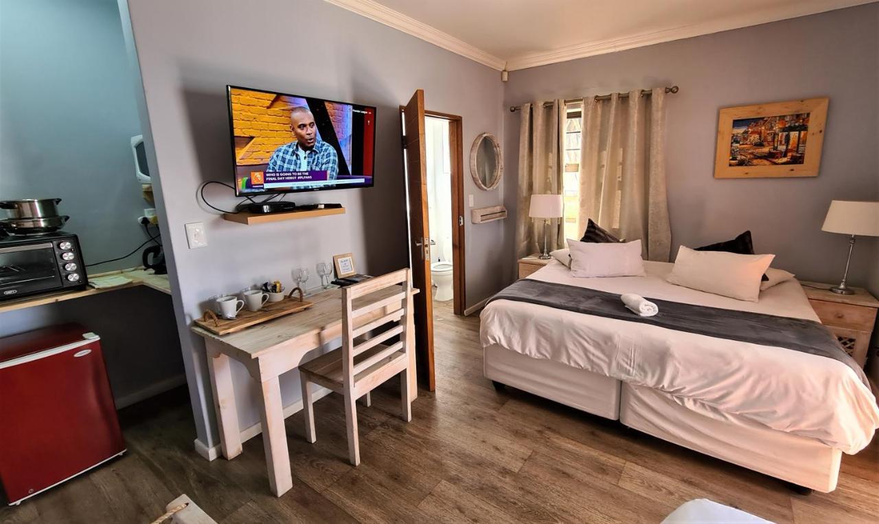 Tiende Laan Bed & Breakfast And Self-Catering Walvis Bay Dış mekan fotoğraf