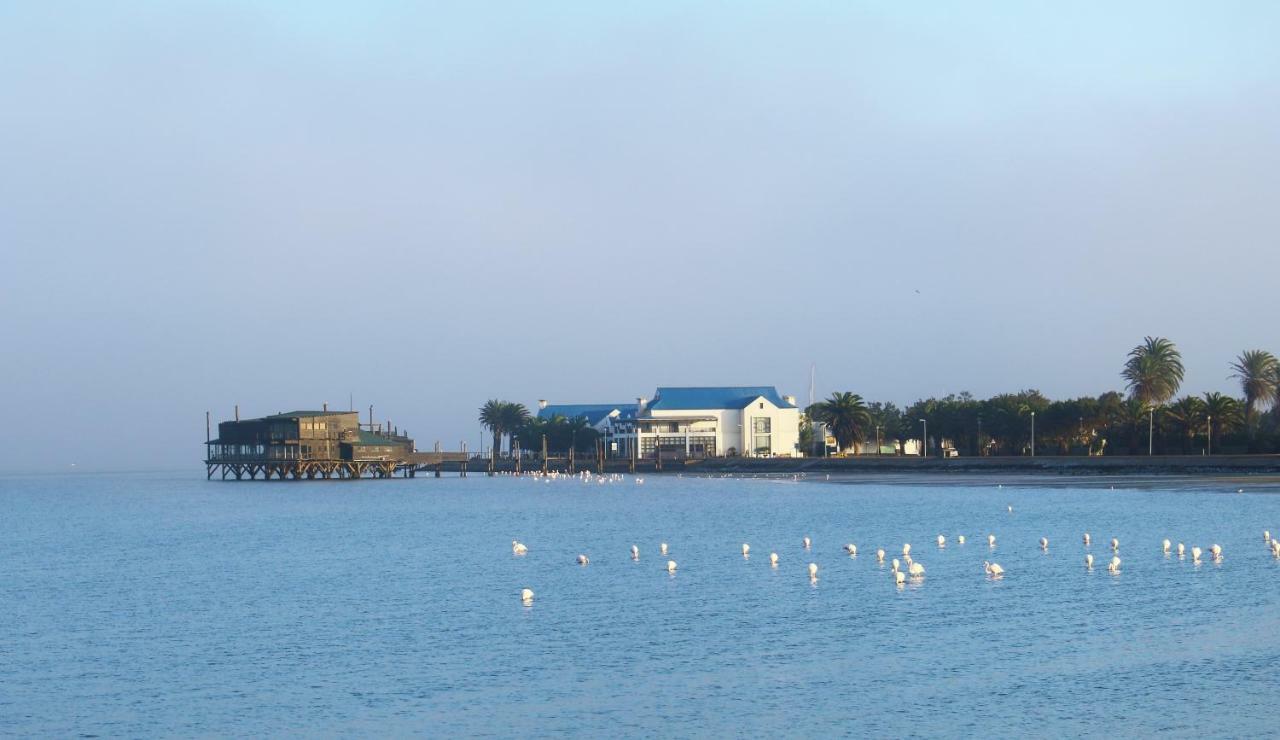 Tiende Laan Bed & Breakfast And Self-Catering Walvis Bay Dış mekan fotoğraf