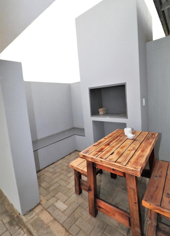 Tiende Laan Bed & Breakfast And Self-Catering Walvis Bay Dış mekan fotoğraf