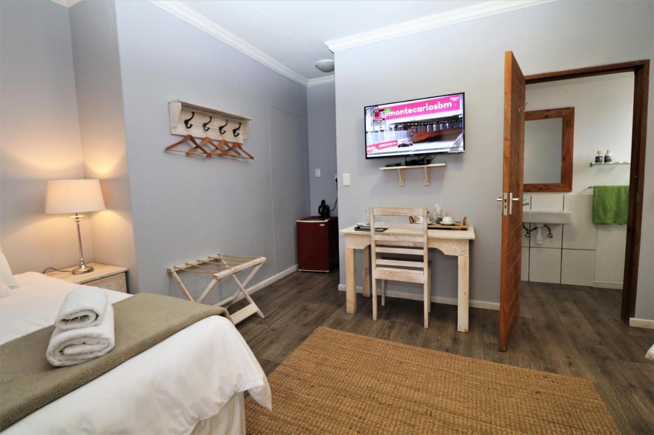 Tiende Laan Bed & Breakfast And Self-Catering Walvis Bay Dış mekan fotoğraf
